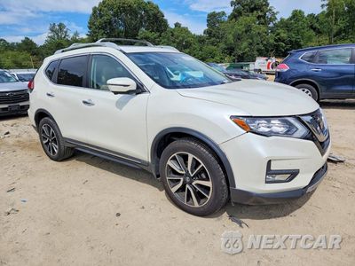 Czwarte zdjęcie samochodu z boku: 2019 NISSAN ROGUE SL VIN:5N1AT2MV5KC831746 - miniatura