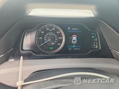 Zdjęcie 9 z 12 samochodu: 2020 HYUNDAI IONIQ SE VIN:KMHC65LD0LU217919 - miniatura