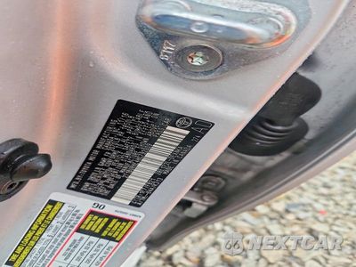 Zdjęcie 12 z 12 samochodu: 2017 TOYOTA COROLLA LE VIN:2T1BURHE4HC792009 - miniatura