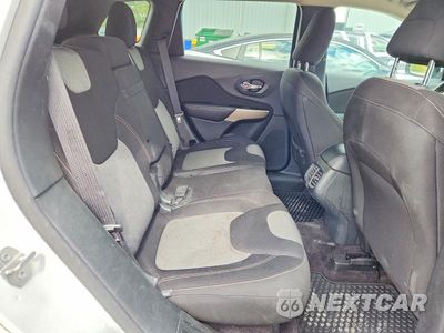 Zdjęcie 10 z 12 samochodu: 2018 JEEP CHEROKEE LATITUDE VIN:1C4PJMCX7JD520816 - miniatura