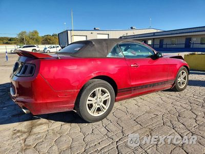 Trzecie zdjęcie samochodu z tyłu: 2014 FORD MUSTANG V6 COUPE VIN:1ZVBP8EM1E5315198 - miniatura