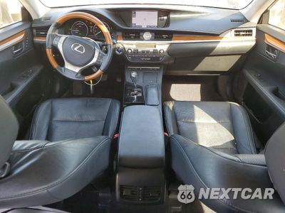 Zdjęcie 8 z 12 samochodu: 2013 LEXUS ES 300H VIN:JTHBW1GG0D2031323 - miniatura