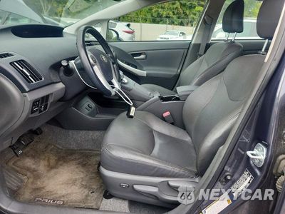 Zdjęcie 7 z 12 samochodu: 2011 TOYOTA PRIUS FOUR VIN:JTDKN3DU0B5302886 - miniatura