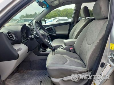 Zdjęcie 7 z 13 samochodu: 2010 TOYOTA RAV4 BASE VIN:JTMBF4DV4A5024780 - miniatura