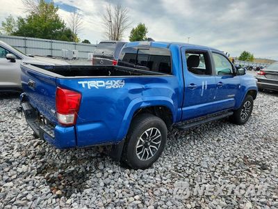 Trzecie zdjęcie samochodu z tyłu: 2017 TOYOTA TACOMA TRD SPORT VIN:3TMCZ5AN8HM095183 - miniatura