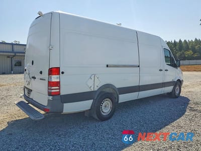 Trzecie zdjęcie samochodu z tyłu: 2012 MERCEDES-BENZ SPRINTER 2500 DELIVERY VAN VIN:WD3PE8CB1C5612611 - miniatura