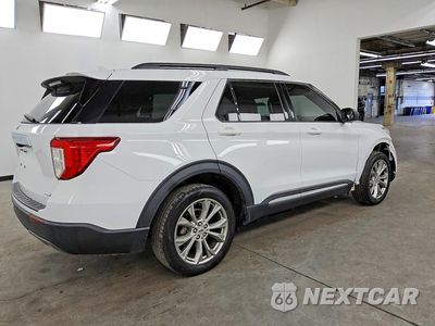 Trzecie zdjęcie samochodu z tyłu: 2020 FORD EXPLORER XLT VIN:1FMSK8DH5LGA13626 - miniatura