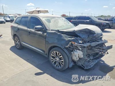 Czwarte zdjęcie samochodu z boku: 2018 MITSUBISHI OUTLANDER SE VIN:JA4AD3A33JZ009236 - miniatura