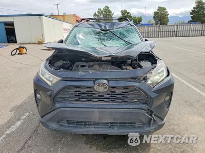 Piąte zdjęcie samochodu w środku: 2019 TOYOTA RAV4 XLE PREMIUM VIN:JTMC1RFV7KD007492 - miniatura