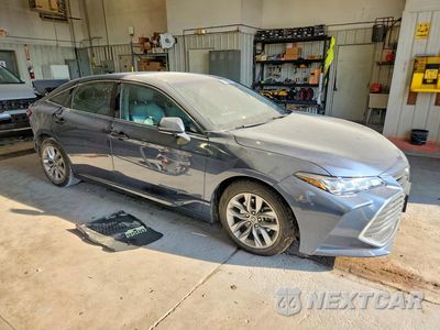 Czwarte zdjęcie samochodu z boku: 2019 TOYOTA AVALON XLE VIN:4T1BZ1FB3KU036205 - miniatura