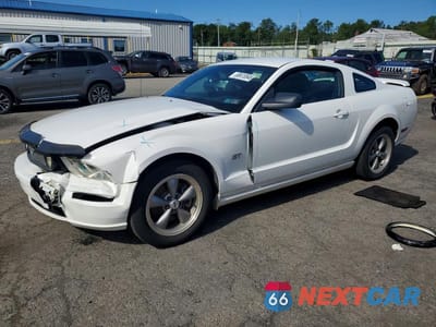 2006 FORD MUSTANG GT 1ZVFT82H265192355 - główne zdjęcie licytacji z USA - miniatura
