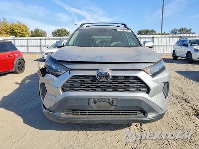 Piąte zdjęcie samochodu w środku: 2019 TOYOTA RAV4 LE VIN:2T3K1RFV2KW028796 - miniatura