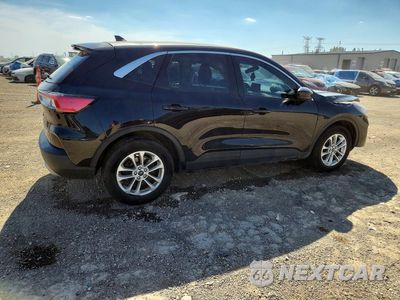 Trzecie zdjęcie samochodu z tyłu: 2020 FORD ESCAPE SE VIN:1FMCU0G62LUC08823 - miniatura