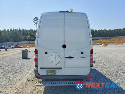 Zdjęcie 6 z 13 samochodu: 2012 MERCEDES-BENZ SPRINTER 2500 DELIVERY VAN VIN:WD3PE8CB1C5612611 - miniatura
