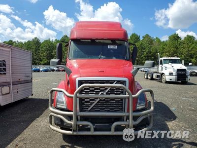 Piąte zdjęcie samochodu w środku: 2023 VOLVO VNL SEMI TRUCK VIN:4V4NC9EH3PN326134 - miniatura