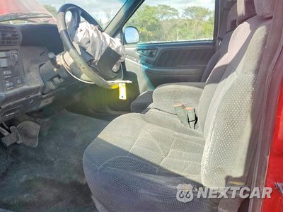 Zdjęcie 7 z 14 samochodu: 1995 CHEVROLET BLAZER VIN:1GNDT13W9S2167146 - miniatura