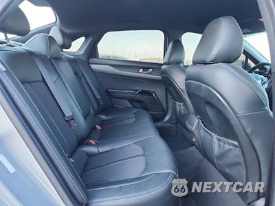 Zdjęcie 10 z 12 samochodu: 2023 KIA K5 GT LINE VIN:5XXG64J25PG192500 - miniatura