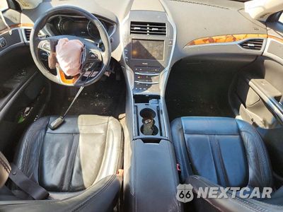 Zdjęcie 8 z 12 samochodu: 2014 LINCOLN MKZ VIN:3LN6L2GK8ER805719 - miniatura