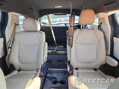 Zdjęcie 10 z 13 samochodu: 2021 TOYOTA SIENNA XLE VIN:5TDYRKEC8MS035783 - miniatura