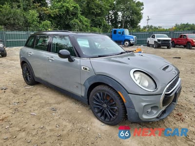 Czwarte zdjęcie samochodu z boku: 2017 MINI COOPER S CLUBMAN ALL4 VIN:WMWLU5C56H2E82334 - miniatura