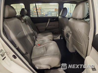 Zdjęcie 11 z 13 samochodu: 2012 TOYOTA HIGHLANDER SE VIN:5TDBK3EH2CS112450 - miniatura
