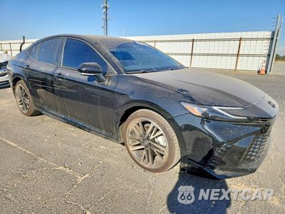 Czwarte zdjęcie samochodu z boku: 2025 TOYOTA CAMRY XSE VIN:4T1DBADK4SU002693 - miniatura