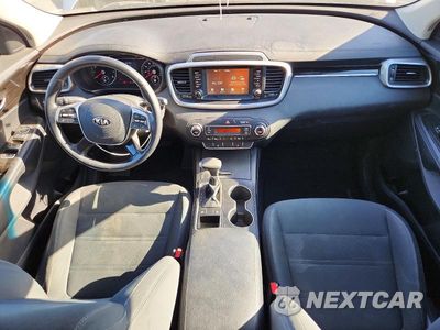 Zdjęcie 8 z 13 samochodu: 2020 KIA SORENTO LX VIN:5XYPG4A36LG691463 - miniatura