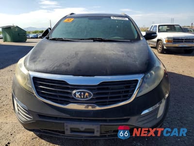 Piąte zdjęcie samochodu w środku: 2011 KIA SPORTAGE EX VIN:KNDPCCA28B7070010 - miniatura