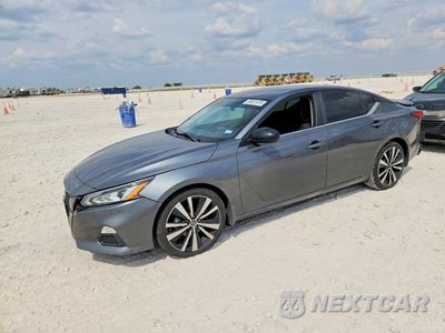 2019 NISSAN ALTIMA SR 1N4BL4CV0KN310210 - główne zdjęcie licytacji z USA - miniatura