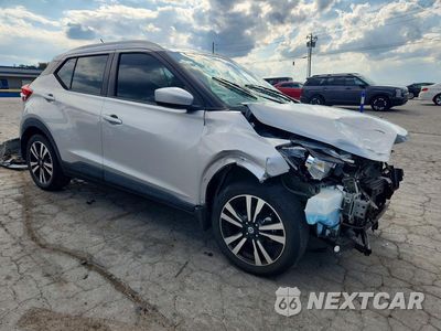 Czwarte zdjęcie samochodu z boku: 2020 NISSAN KICKS SV VIN:3N1CP5CVXLL504868 - miniatura