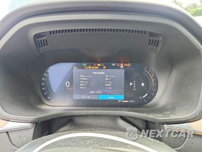 Zdjęcie 9 z 13 samochodu: 2026 VOLVO XC60 PLUS VIN:YV4M12RC5T1448950 - miniatura