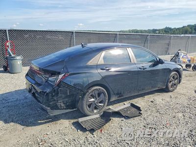 Trzecie zdjęcie samochodu z tyłu: 2022 HYUNDAI ELANTRA SEL VIN:5NPLS4AG4NH084439 - miniatura