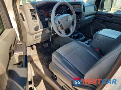Zdjęcie 8 z 14 samochodu: 2021 NISSAN NV 2500 HD SV VIN:1N6BF0KY6MN809972 - miniatura