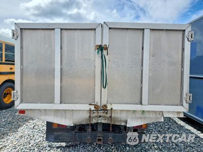 Zdjęcie 6 z 13 samochodu: 2018 ISUZU NPR HD DUMP TRUCK VIN:JALC4J162J7008862 - miniatura