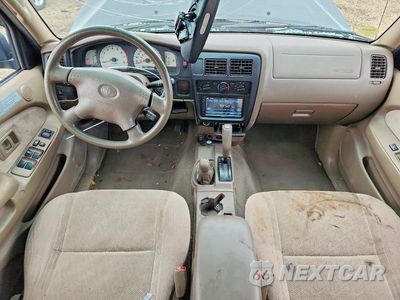 Zdjęcie 8 z 12 samochodu: 2003 TOYOTA TACOMA V6 VIN:5TEHN72N53Z261876 - miniatura