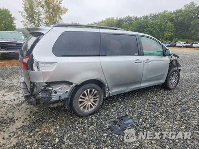 Trzecie zdjęcie samochodu z tyłu: 2019 TOYOTA SIENNA XLE 8-PASSENGER VIN:5TDYZ3DC1KS993877 - miniatura