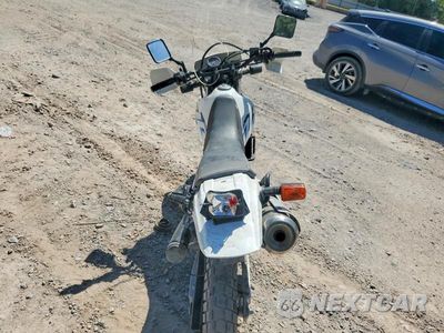 Zdjęcie 6 z 9 samochodu: 2025 SUZUKI DR650 SE VIN:JS1SP46D3S7101589 - miniatura