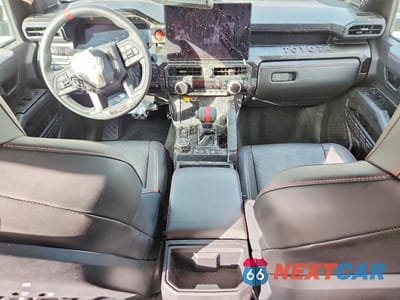 Zdjęcie 8 z 12 samochodu: 2025 TOYOTA TACOMA TRD PRO HV VIN:3TYLC5LNXST018471 - miniatura