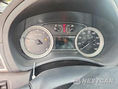 Zdjęcie 9 z 12 samochodu: 2015 NISSAN SENTRA SR VIN:3N1AB7AP3FY348606 - miniatura