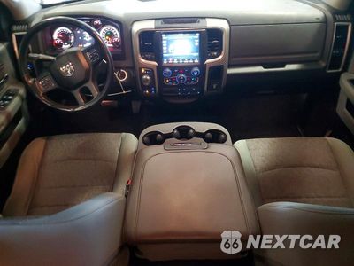 Zdjęcie 8 z 12 samochodu: 2019 RAM 1500 CLASSIC SLT VIN:1C6RR7GG5KS640633 - miniatura