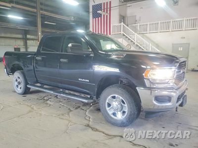 Czwarte zdjęcie samochodu z boku: 2021 RAM 3500 TRADESMAN VIN:3C63R3CL4MG549767 - miniatura