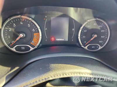 Zdjęcie 9 z 12 samochodu: 2019 JEEP RENEGADE LATITUDE VIN:ZACNJABB7KPJ74830 - miniatura