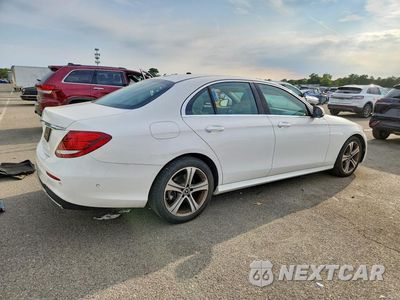 Trzecie zdjęcie samochodu z tyłu: 2018 MERCEDES-BENZ E 300 VIN:WDDZF4JB4JA436865 - miniatura