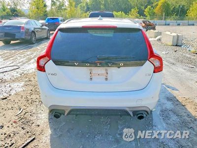 Zdjęcie 6 z 13 samochodu: 2018 VOLVO V60 T5 DYNAMIC VIN:YV140MEL1J2390327 - miniatura