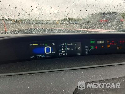 Zdjęcie 9 z 12 samochodu: 2018 TOYOTA PRIUS THREE VIN:JTDKARFU5J3060408 - miniatura