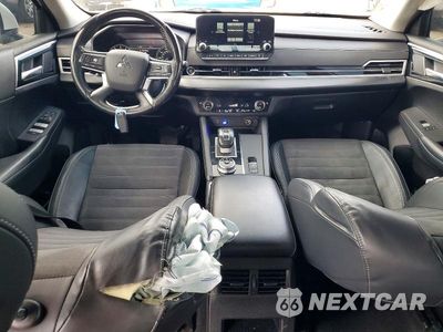 Zdjęcie 8 z 13 samochodu: 2023 MITSUBISHI OUTLANDER SE VIN:JA4J4UA86PZ044542 - miniatura