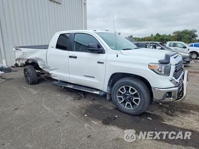 Czwarte zdjęcie samochodu z boku: 2018 TOYOTA TUNDRA SR5 VIN:5TFRY5F11JX229714 - miniatura