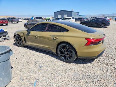 Drugie zdjęcie samochodu z przodu: 2024 AUDI E-TRON GT PREMIUM PLUS VIN:WAUCJBFWXR7001577 - miniatura
