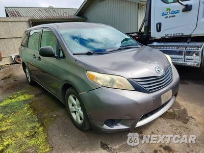 Czwarte zdjęcie samochodu z boku: 2011 TOYOTA SIENNA BASE 7-PASSENGER VIN:5TDZK3DCXBS040755 - miniatura