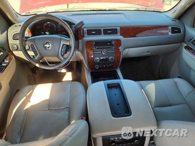 Zdjęcie 8 z 13 samochodu: 2011 CHEVROLET TAHOE K1500 LT VIN:1GNSKBE03BR195959 - miniatura